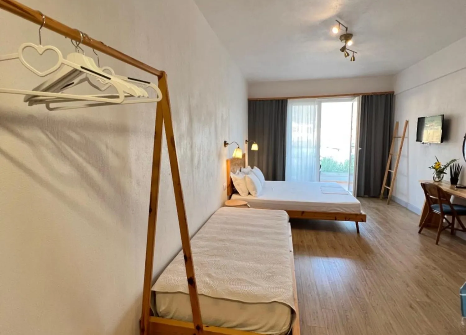 Sea And Sky Apartment Himare