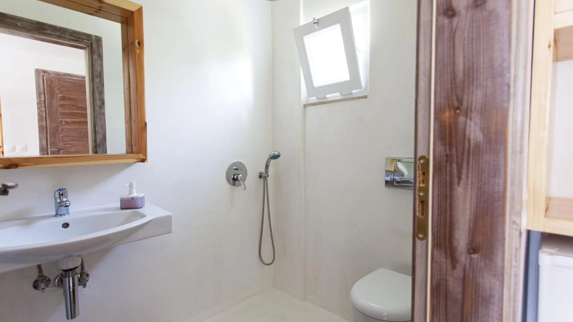 Sea And Sky Apartment Himare Albania