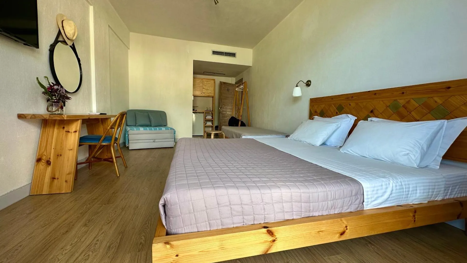 Sea And Sky Apartment Himare