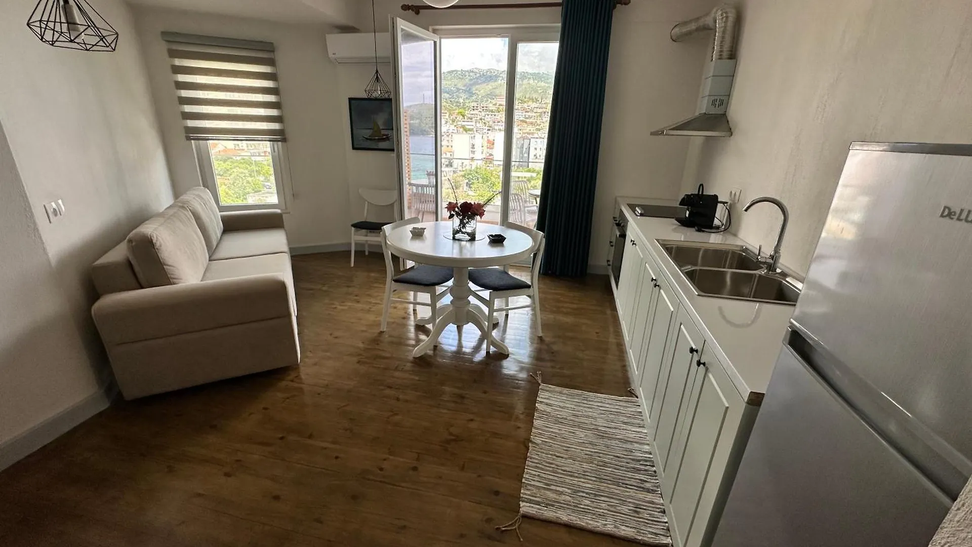 Sea And Sky Apartment Himare