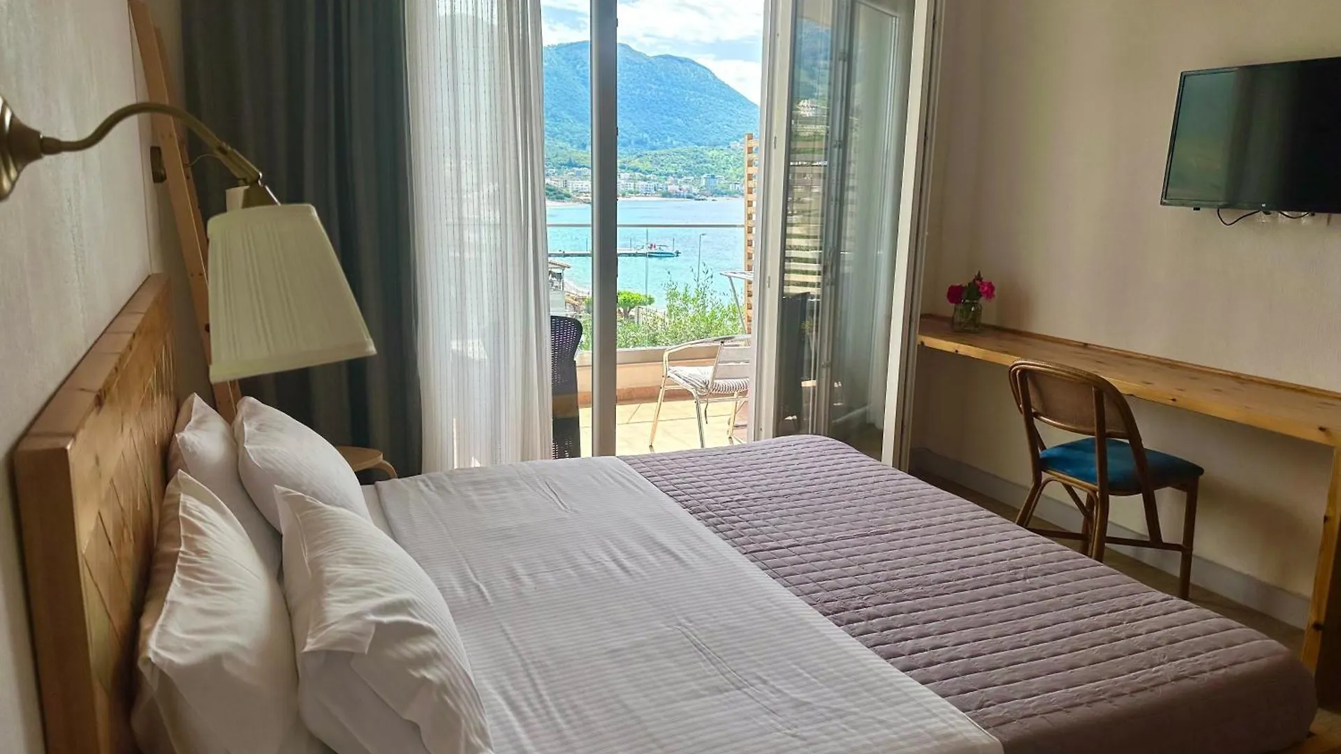 Sea And Sky Apartment Himare