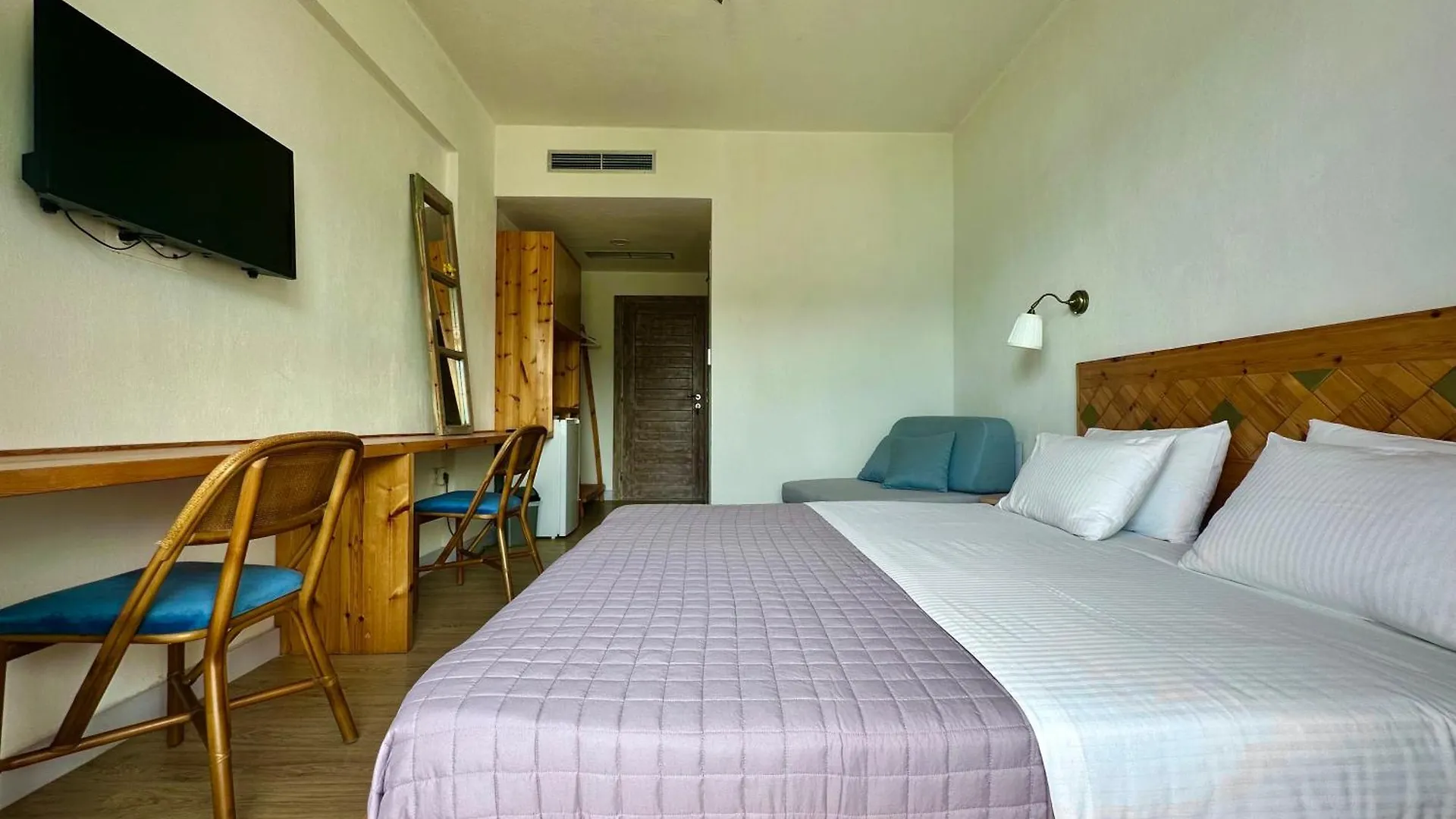 Sea And Sky Apartment Himare